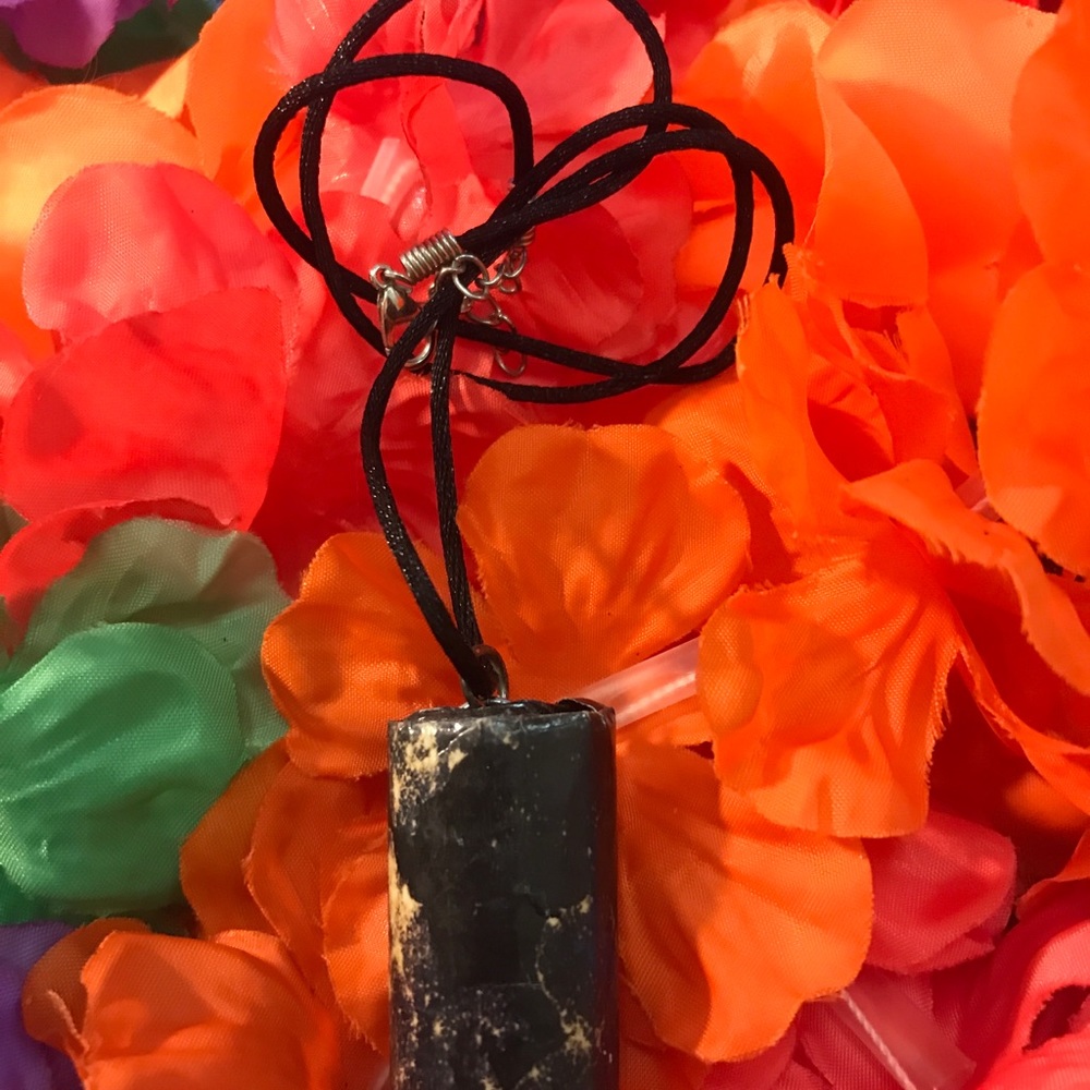 🖤🤍Necklace🤍🖤 - Picture 5 of 9